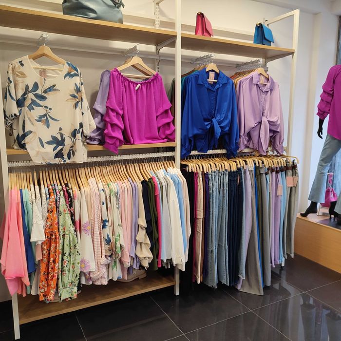 Móvel/expositor loja de roupa