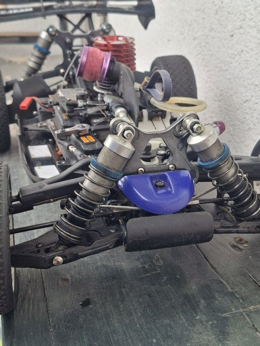 Buggy Mugen Seiki Mbx8 nitro