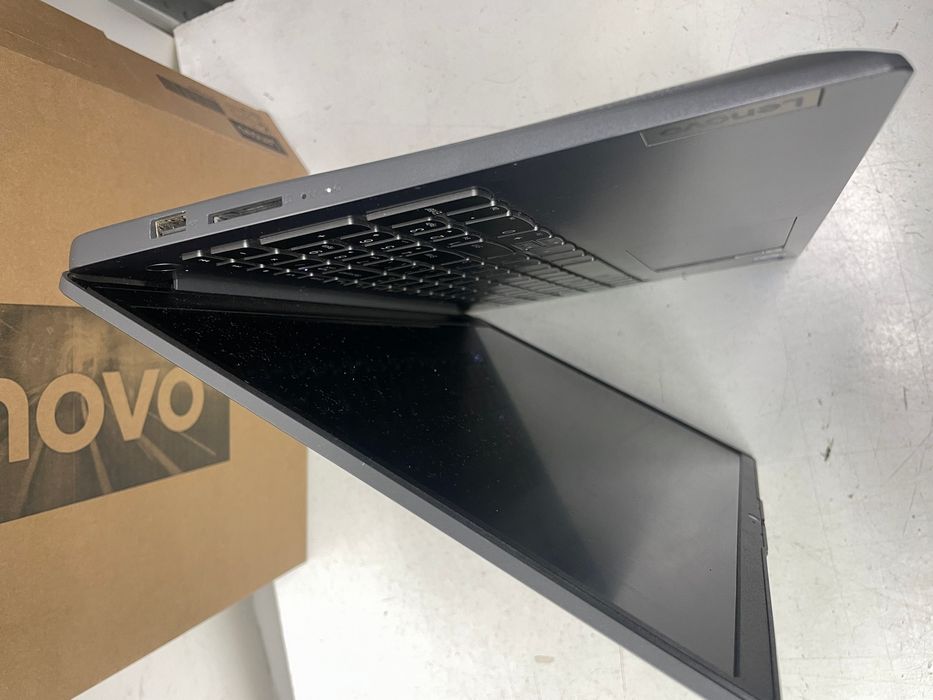 Ноутбук Lenovo IdeaPad 3 на запчасти