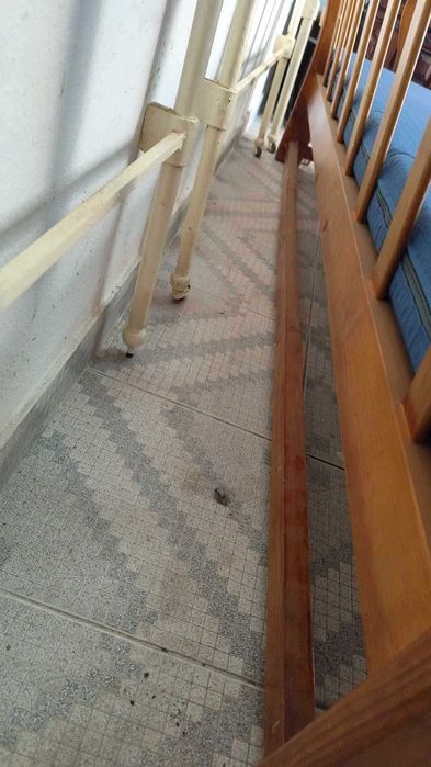 Sofá cama, com lugar para 3 pessoas