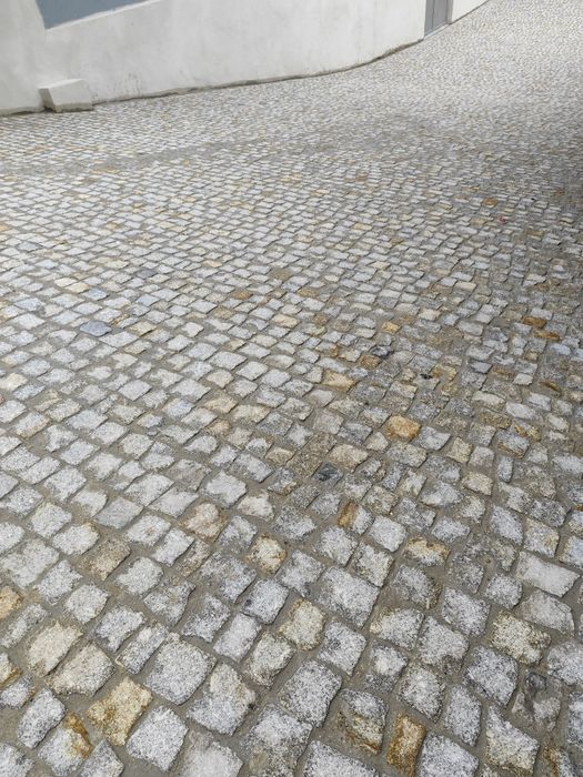 Pavimento em calçada natural