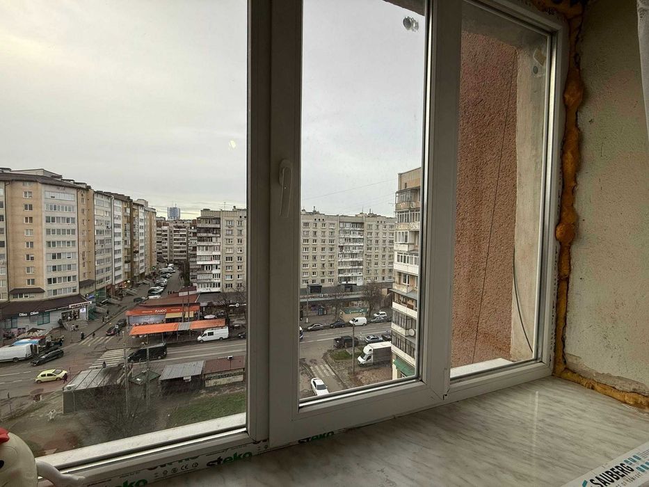 Простора 2-кімнатна, зручна локація, гарне планування, вигідна ціна