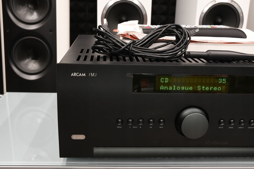 Zadbany wzmacniacz Amplituner stereo Arcam SR250 z DAC zestaw