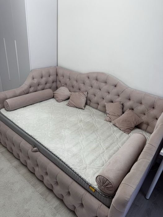 Продаю ліжко з матрацом 140/200