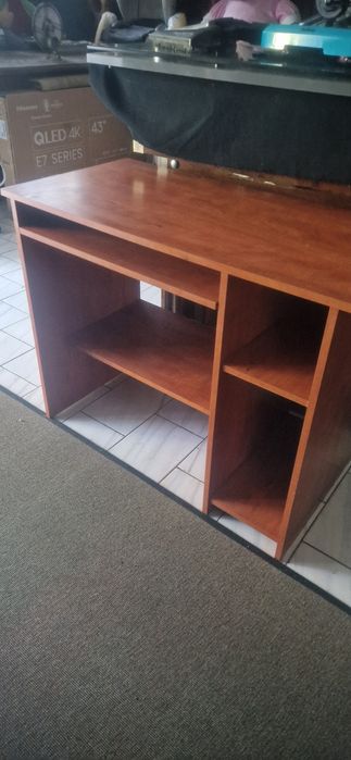 Secretária para Estudar Computador...