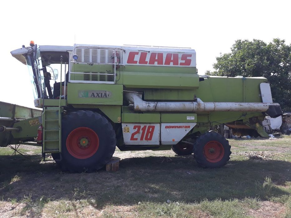Комбайн Claas Mega-218