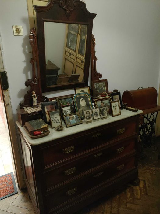 Recheio de Apartamento Vintage - Praça Paiva Couceiro