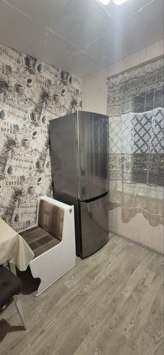 Сдам посуточно 1 квартиру бабурка,  5 больница детская. Новгородская