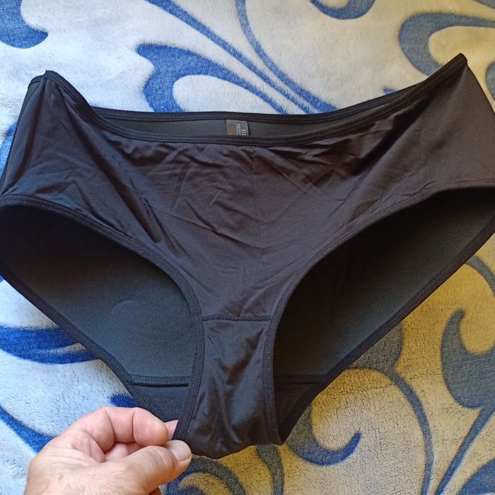 Do odbioru majtki push up, powiększające pośladki . Rozmiar L