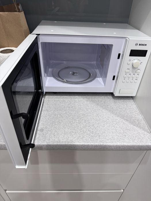 Мікрохвильова піч BOSCH