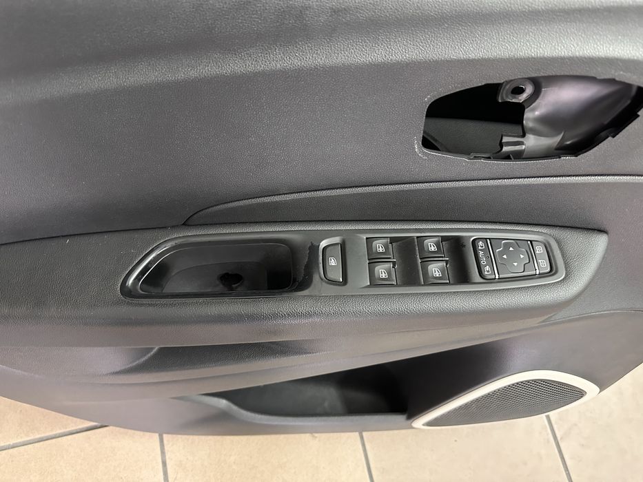 Tapicerka drzwi boczki plastiki Renault Captur I lift komplet panel przycisk przełącznik sterowania szyb