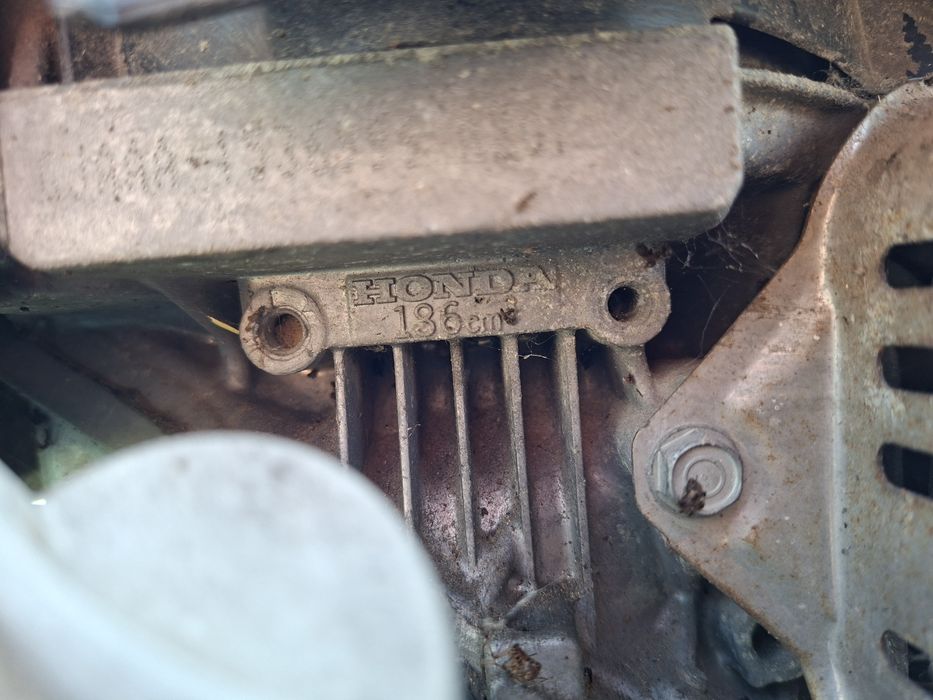 Kosiarka VEGA z silnikiem HONDA 4,4 HP
