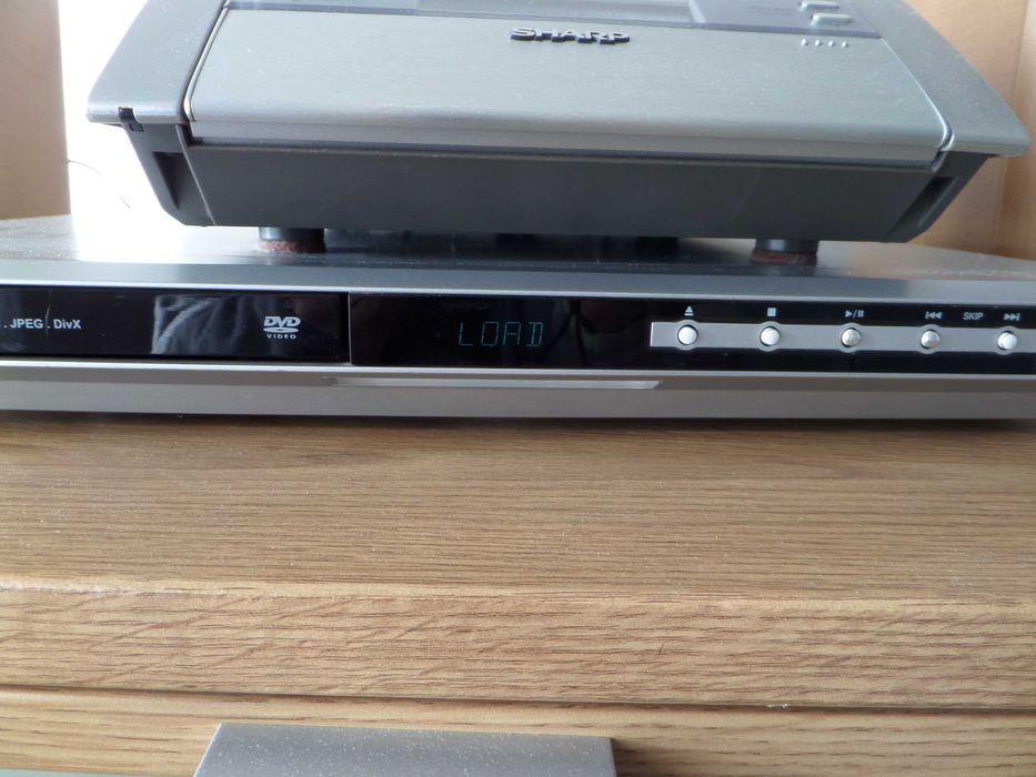 Aparelhagem compacta Sharp com colunas