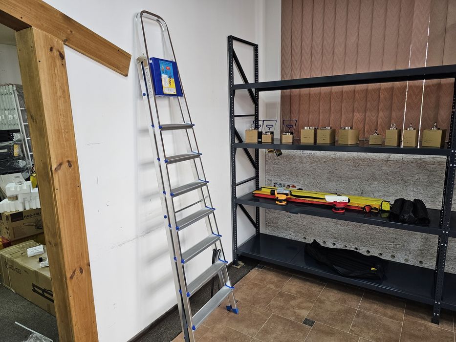 Качественная Стремянка на 8 ступеней До 200кг Алюминиевая Надёжная