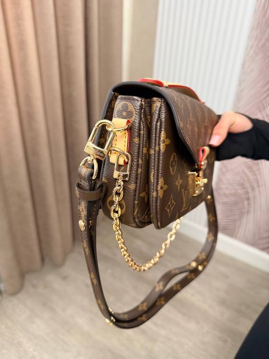 Torebka Louis Vuitton pochette metis east west