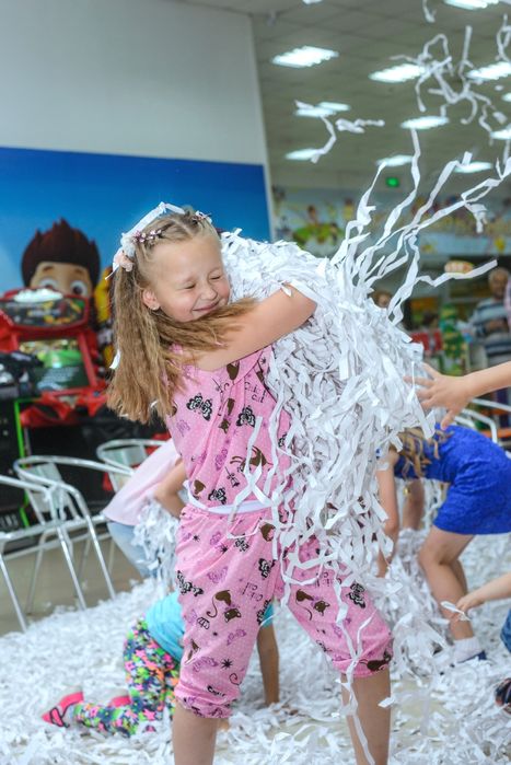 Аніматори + ПОДАРУНКИ!Гліттер-тату та ростова лялька-БЕЗКОШТОВНО!