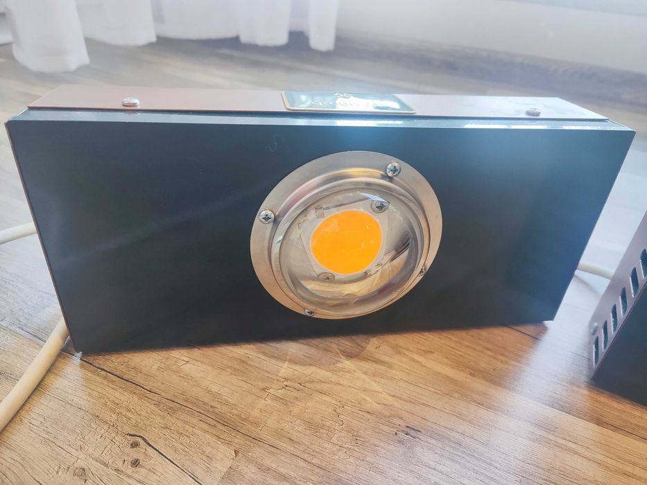 DWIE LAMPY  LED Maroko 1 120° 150W