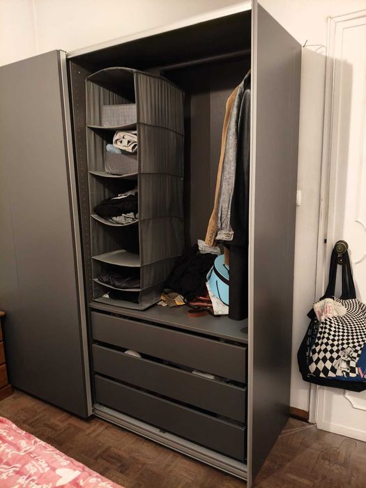 Roupeiro c/Portas Deslizantes