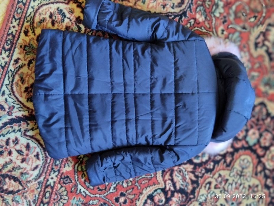 Зимова куртка дівчача