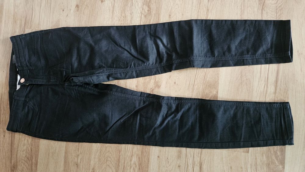 Skiny dziewczęce 152
