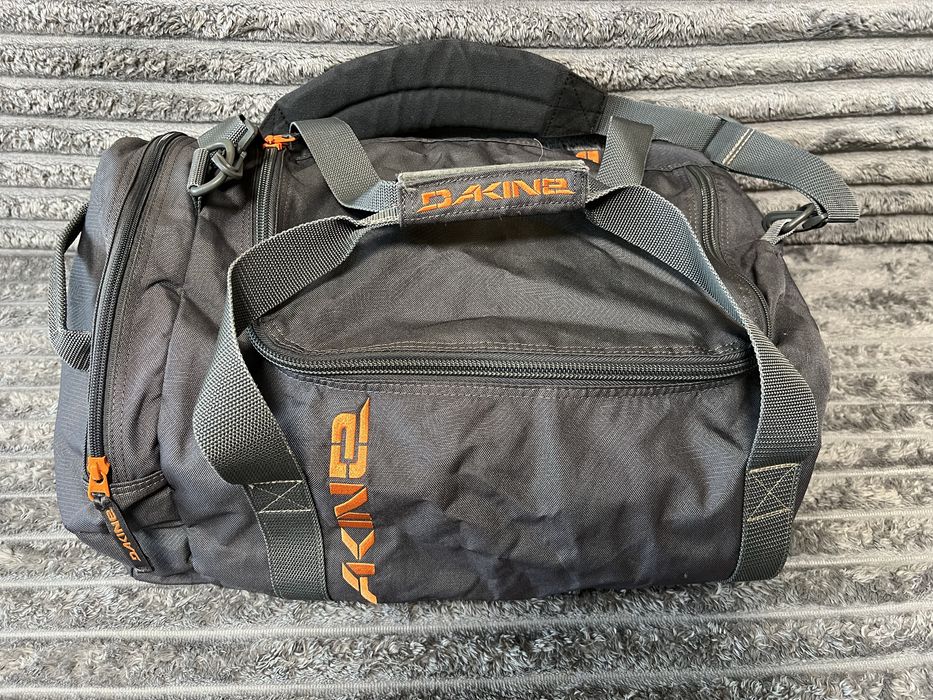 Сумка  дорожная (dakine,дакайн)