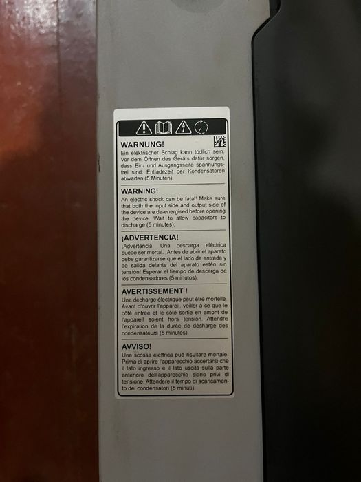 FRONIUS ECO 27.0-3-S. Інвертор мережевий (27 кВт, 3 фази, 1 MPPT)