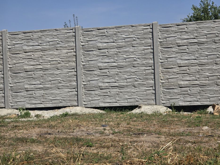 Płot betonowy ogrodzenie garaż