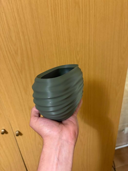 Vaso verde de estilo moderno