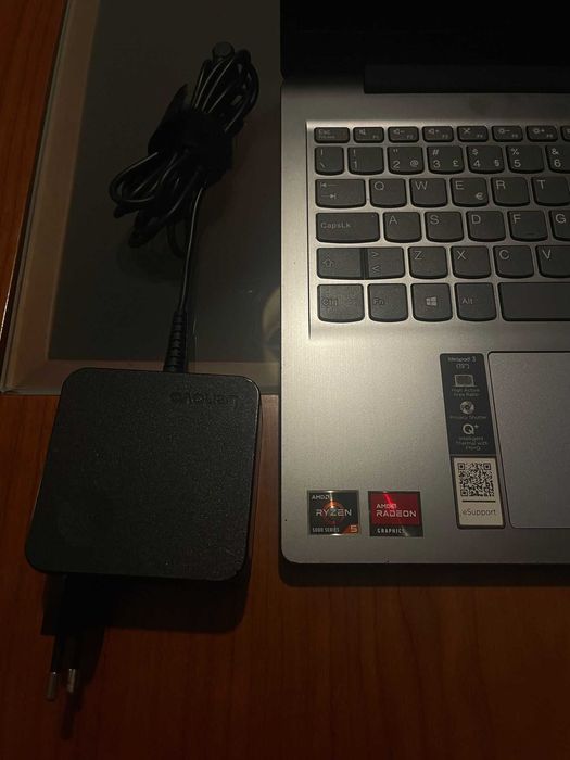 Portátil LENOVO Ideapad 3