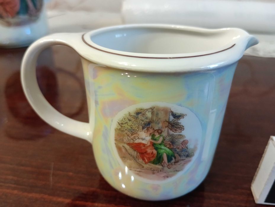 Фрагменты  сервиза «Мадонна», с клеймом JLMENAU