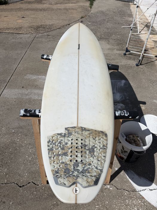 Hamanda shaper surfboard