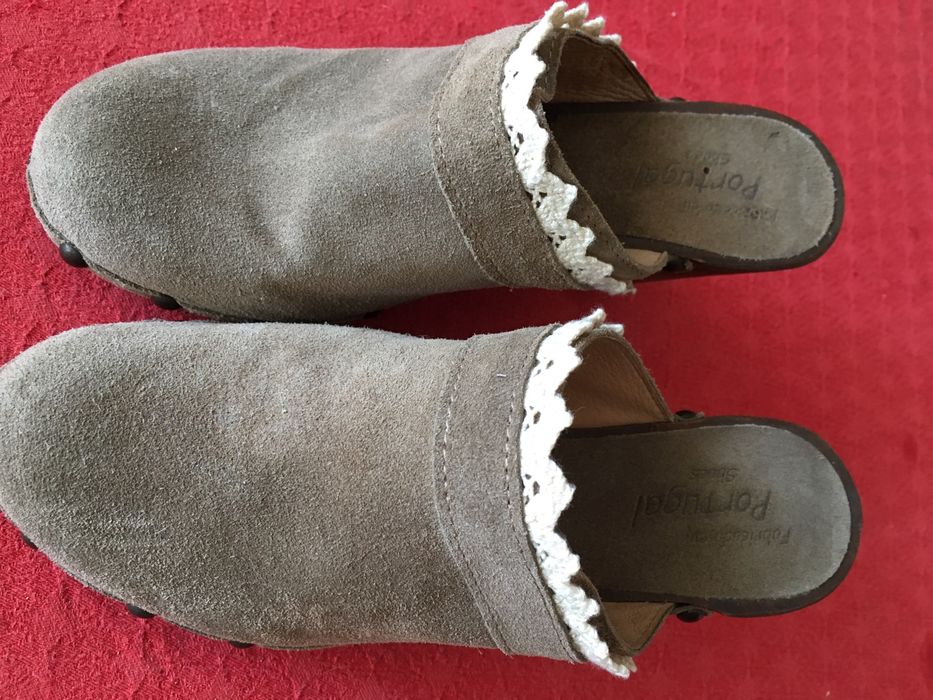 Socas De Tacão com Renda e Tachas
