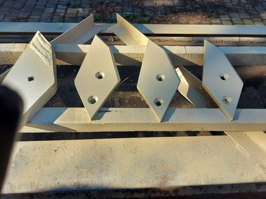 Плуг оборотний-навісний ПОН-3, Умань, Уманьферммаш