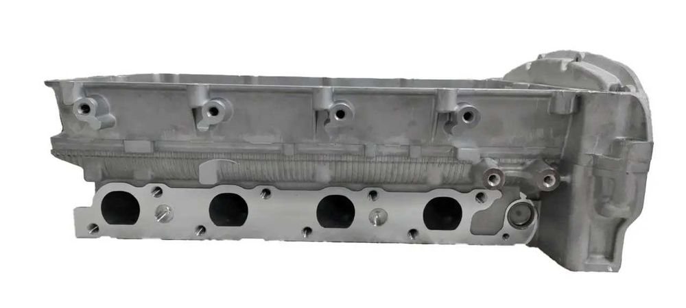 Головка блока Ford Transit Duratorq ZSD-424 D2F YC1Q6C032BD AMC 908766