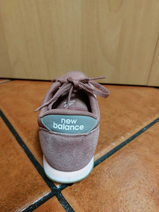 Sapatilhas New Balance rosa