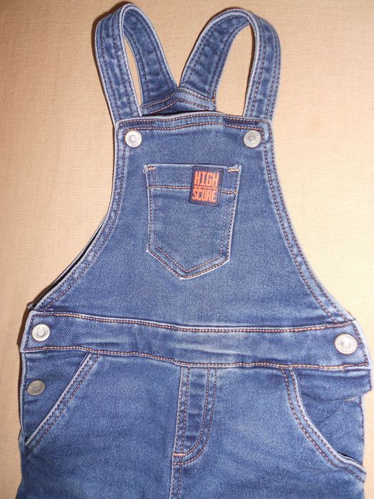 Macacão jardineiras ganga com camisa