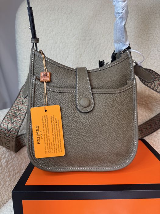 Шкіряна сумочка в стилі Hermès Evelyne