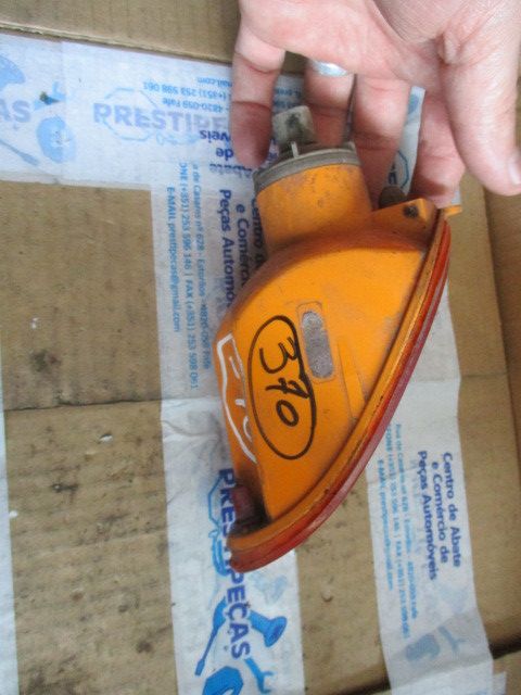 Pisca frente direito FORD Focus I Sedan (DFW)