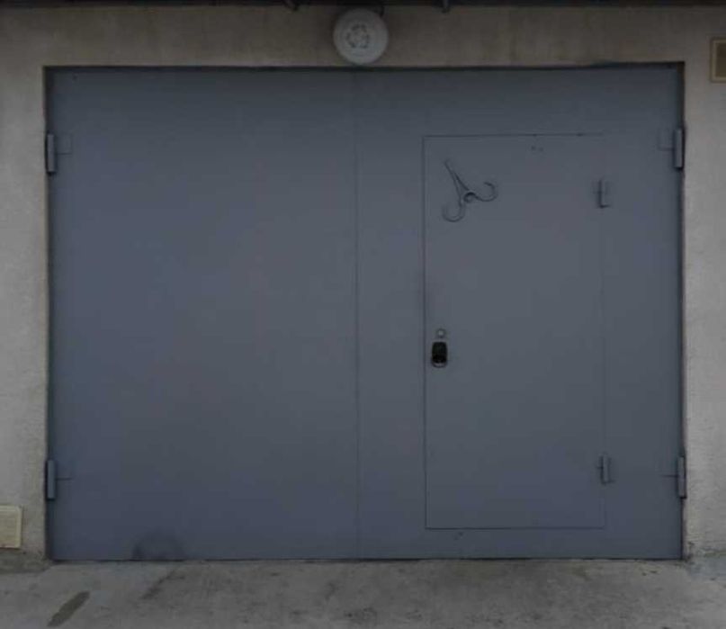 Поселю пол дома 2 комнаты.