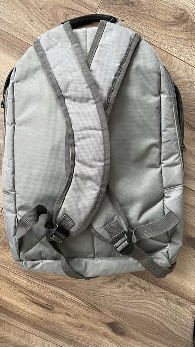 Рюкзак для ноутбука 2 шт. Ціна в описі