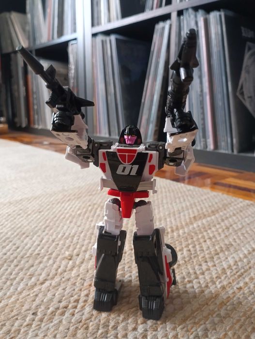 Transformers Age of the Primes – Crasher Deluxe Class