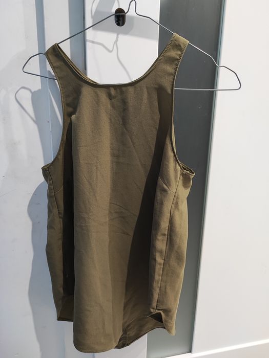 Bluzka khaki na ramiączka s 36 Stradivarius