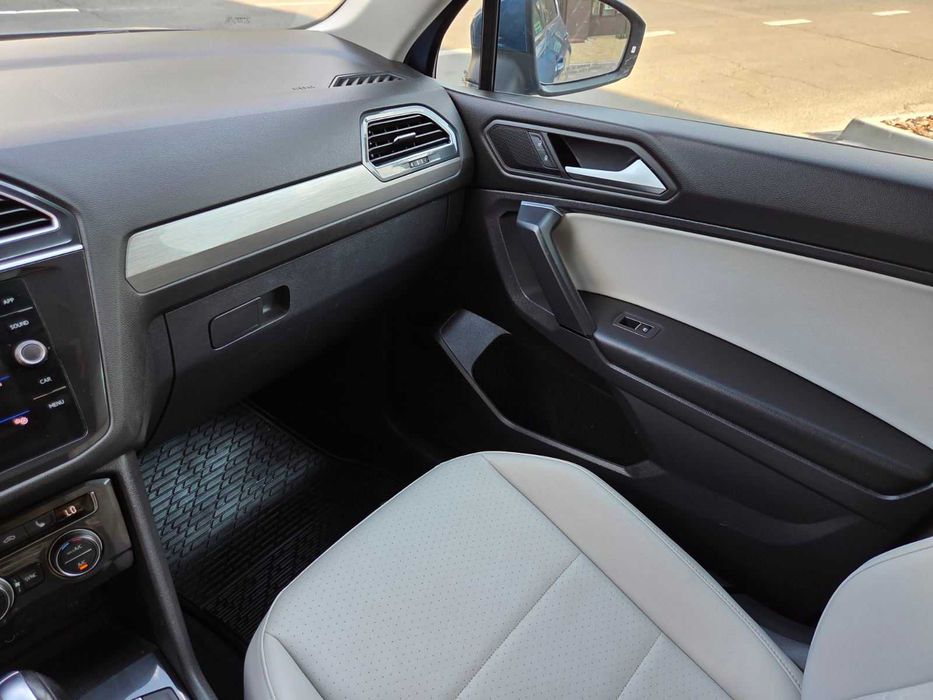 Продам Volkswagen Tiguan 2019р. 2л бензин!!!