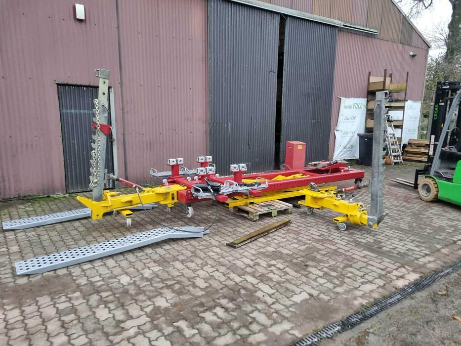 UNICAR TRZY docery  rama plyta blacharska podnosnik nozycowy stan bdb