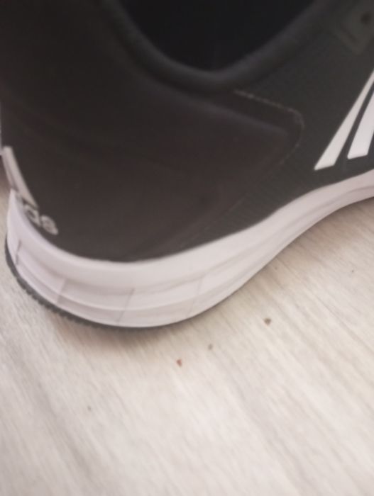 Новые кроссовки Adidas original.50 раз.Стелька 33 см.