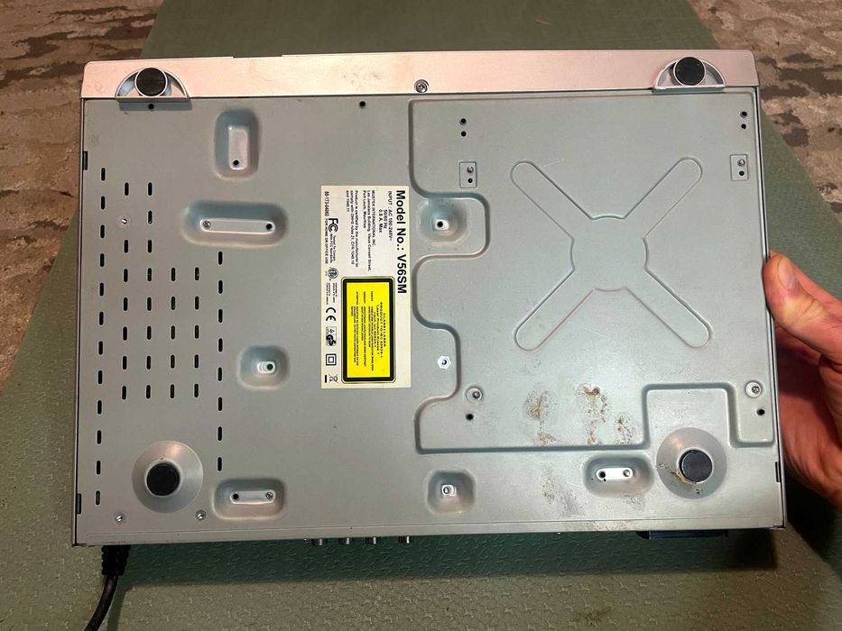 Вінтажний DVD-програвач Mustek V56SM-2N