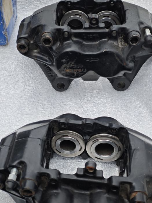 Комплект передніх гальм W140