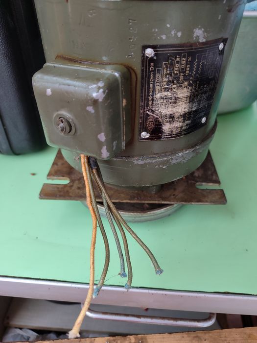 Двигатель от стиральной машины