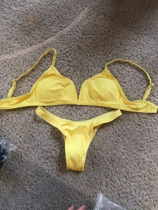 Biquini novo amarelo
