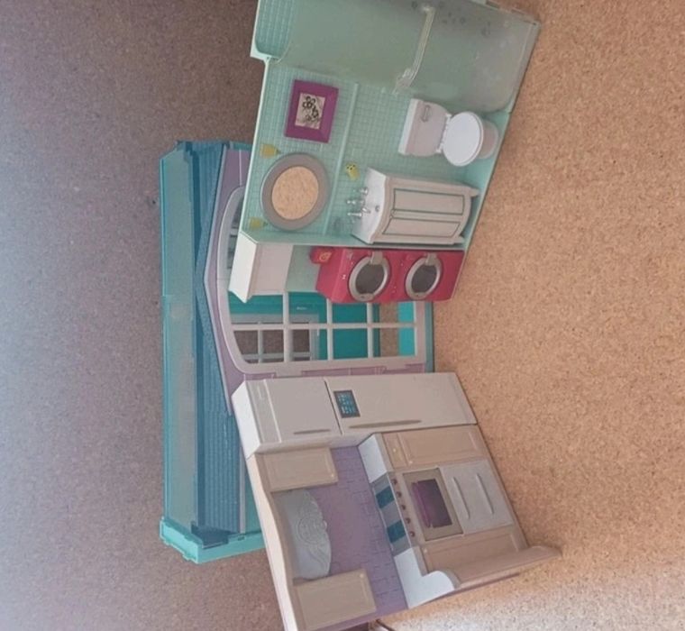 Barbie casa dobrável. 
Mattel.
Anos 2007.